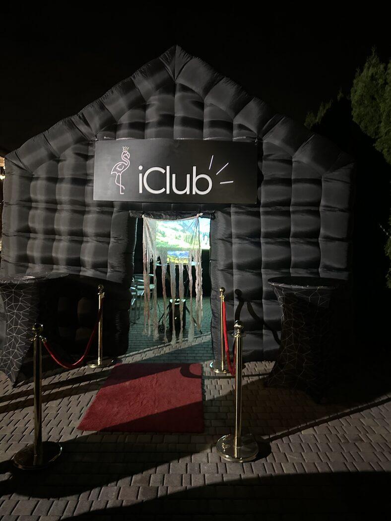 Mobilny klub nocą